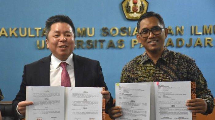 Rudy-Kangdra-Direktur-Utama-PT-DSMJ-kiri-dan-Prof-Dr-R-Widya-Setiabudi